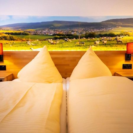 Wohlfuehlhotel Im Schlosspark - Self Checkin Willebadessen ภายนอก รูปภาพ