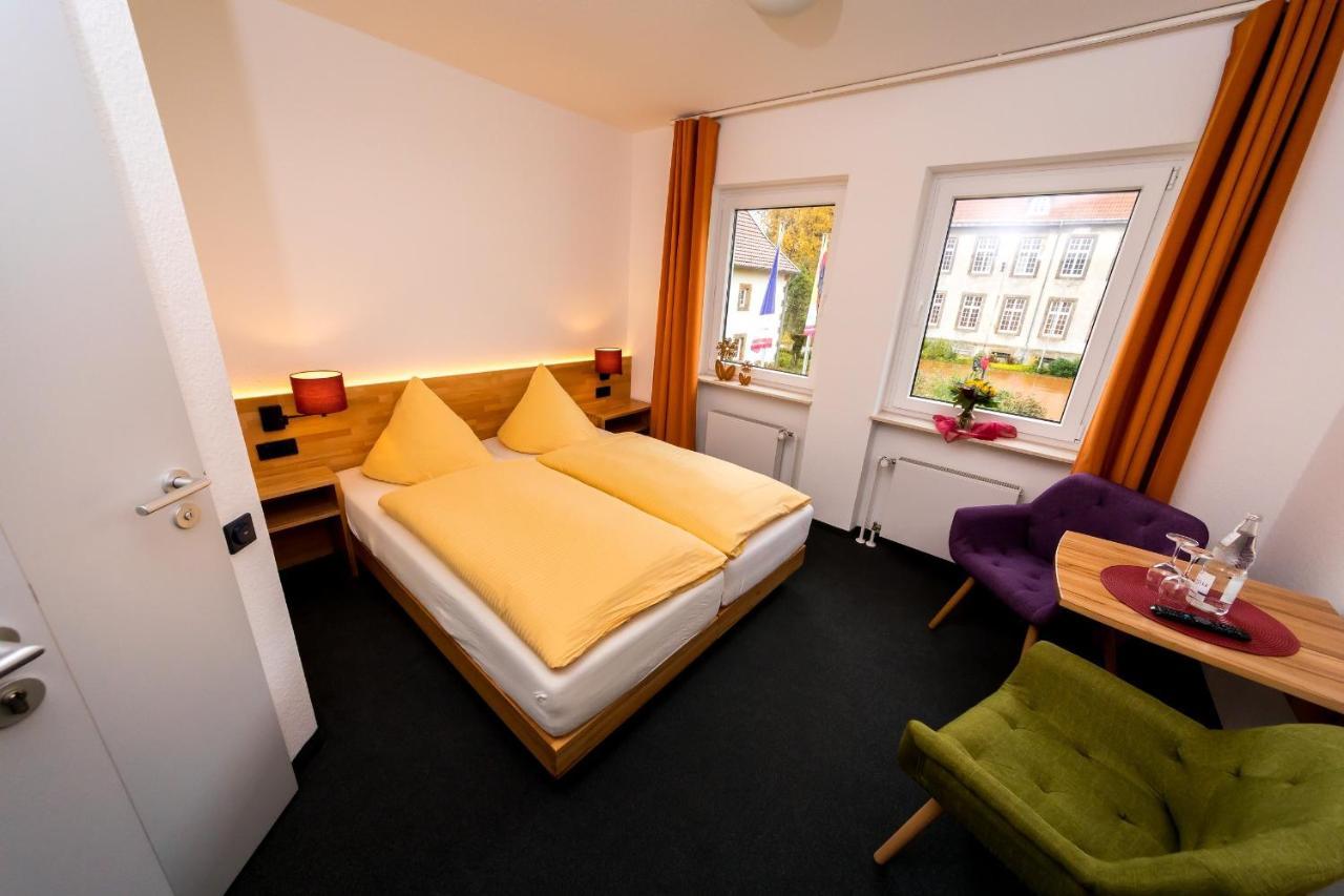 Wohlfuehlhotel Im Schlosspark - Self Checkin Willebadessen ภายนอก รูปภาพ