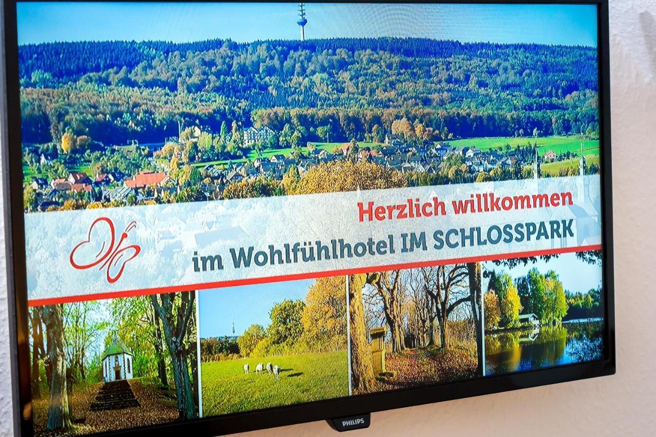 Wohlfuehlhotel Im Schlosspark - Self Checkin Willebadessen ภายนอก รูปภาพ